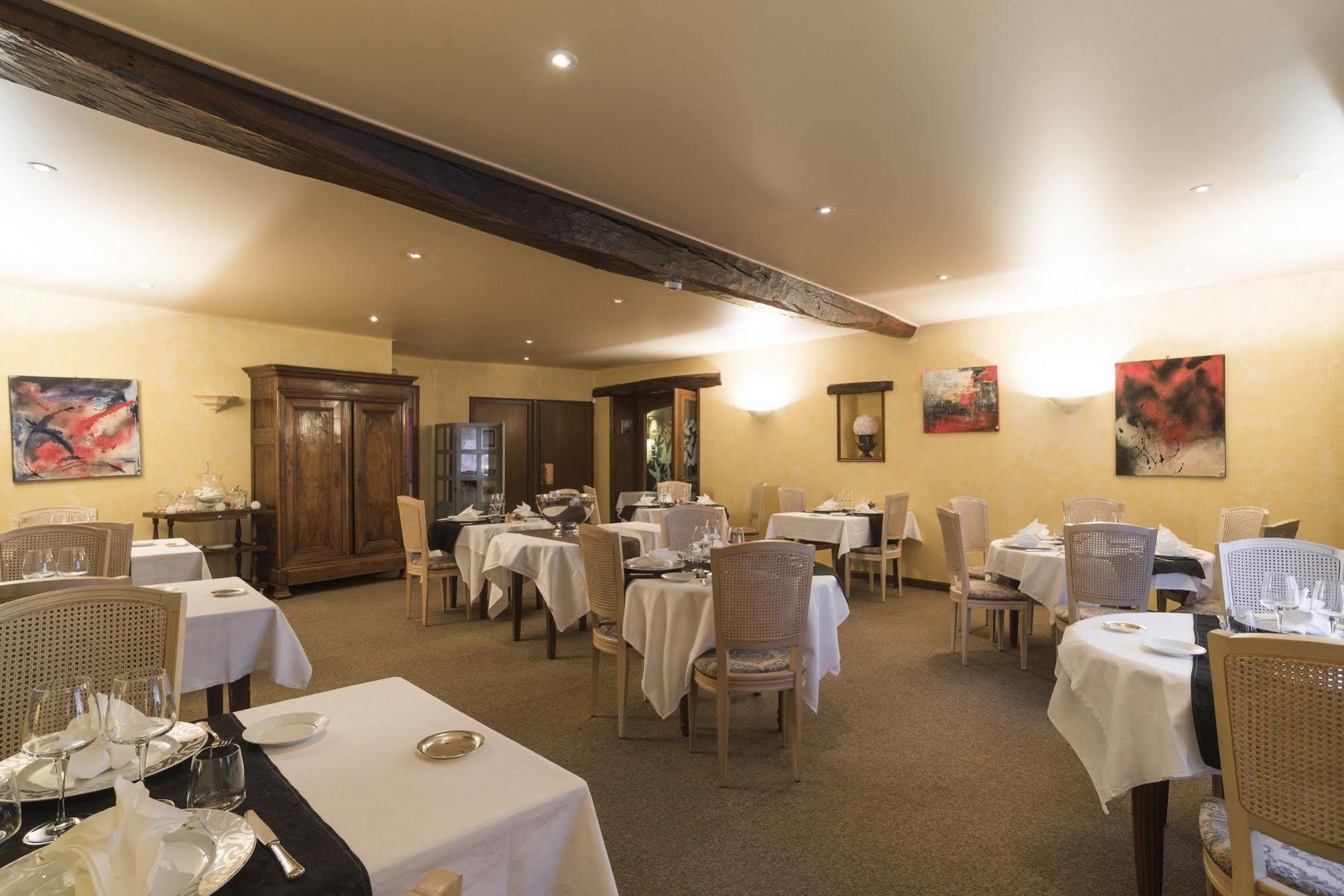 Hotel Restaurant Laurent Perreal Attignat 외부 사진